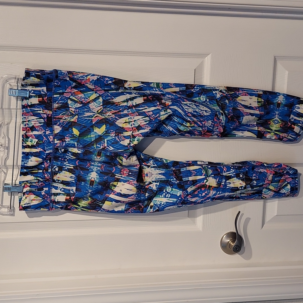 Fabletics Multi-Colored Leggings - Picture 4 of 5